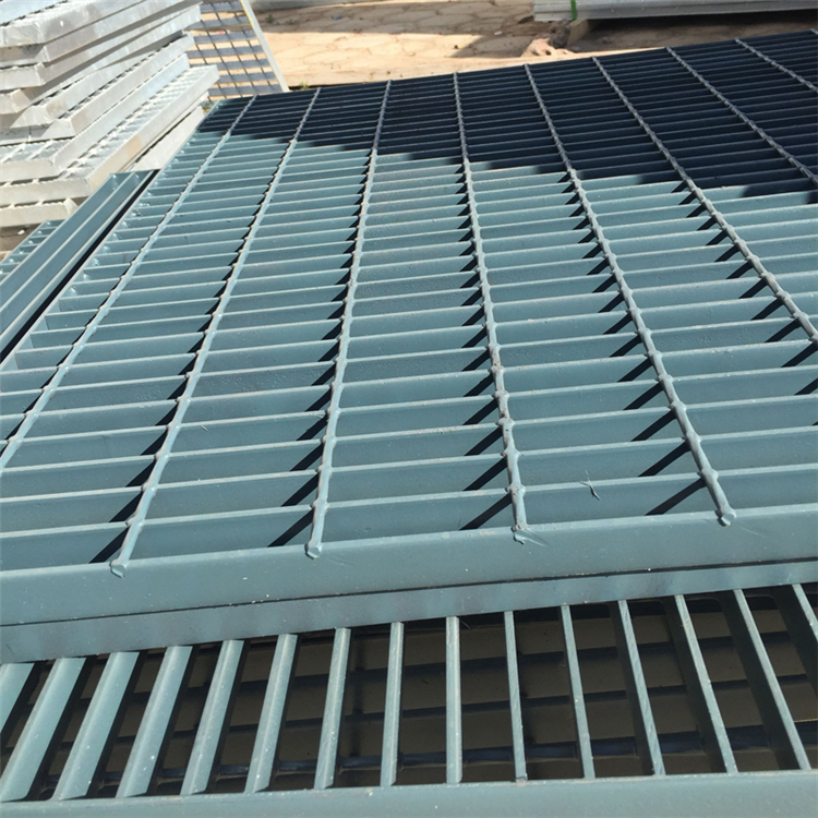 鋼格板踏步板圖片3 鋼格板踏步板圖片3