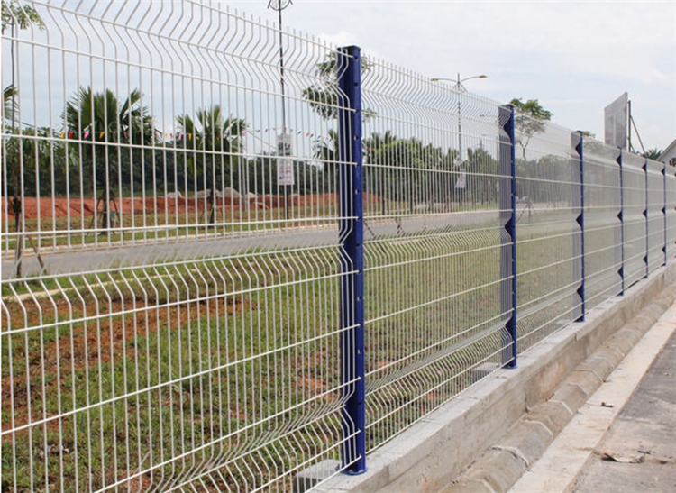 圈地隔離柵生產(chǎn)廠家圖片2 圈地隔離柵生產(chǎn)廠家圖片2