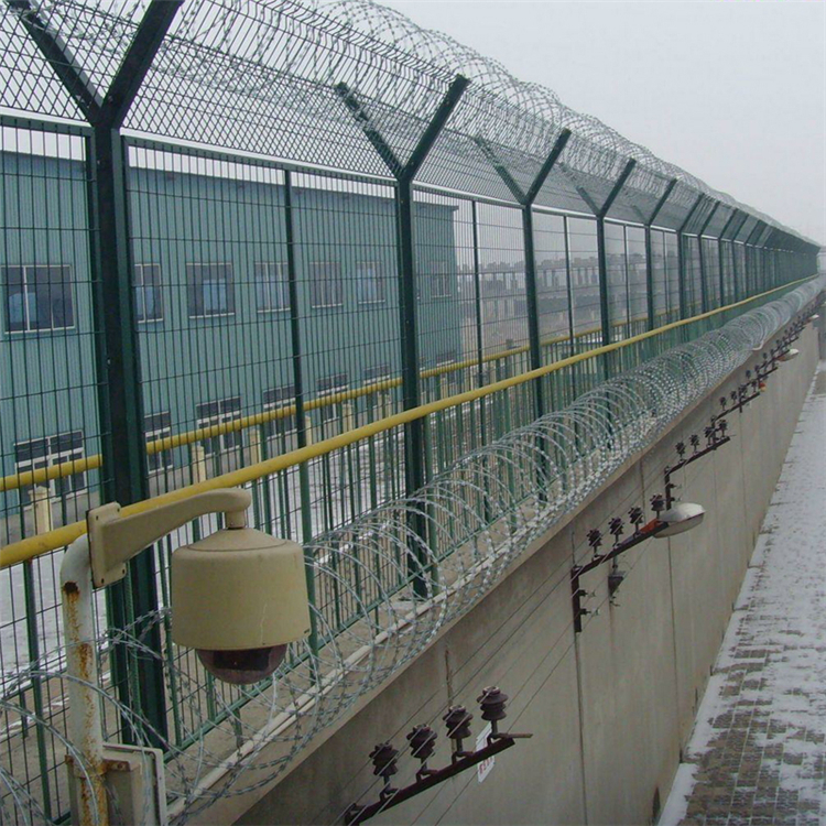 河南監(jiān)獄巡邏道隔離網(wǎng)