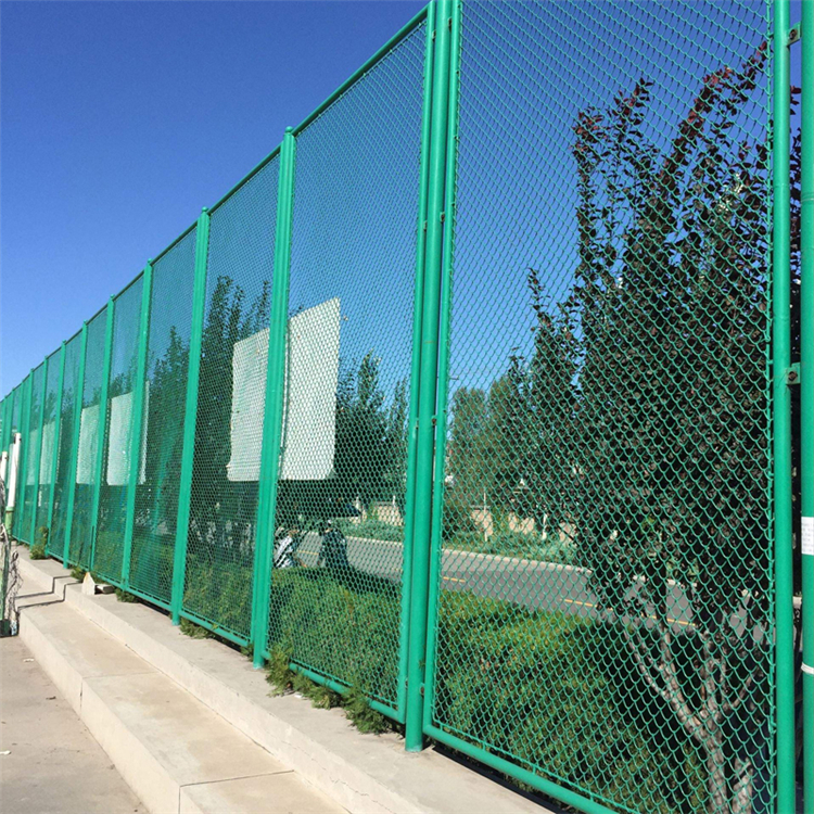 貴州球場(chǎng)圍欄網(wǎng)圍起來的原因圖片3 貴州球場(chǎng)圍欄網(wǎng)圍起來的原因圖片3