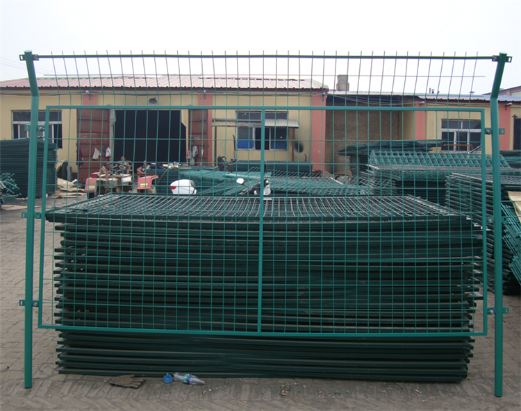 光伏電站護(hù)欄網(wǎng)圖片2
