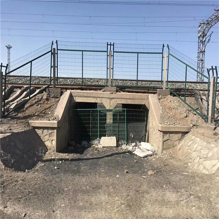 鐵路防護(hù)金屬網(wǎng)圖片3 鐵路防護(hù)金屬網(wǎng)圖片3