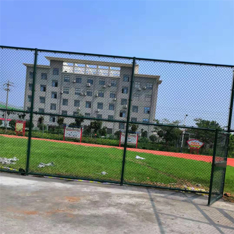 球場圍網保養方法