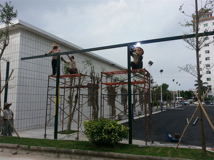 福建球場圍網保養方法圖片2