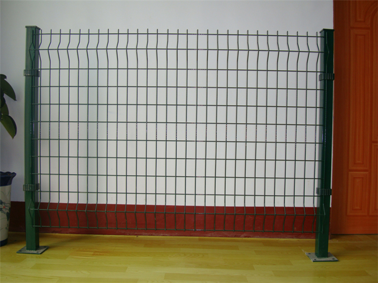 圍墻鐵絲護(hù)欄圖片4