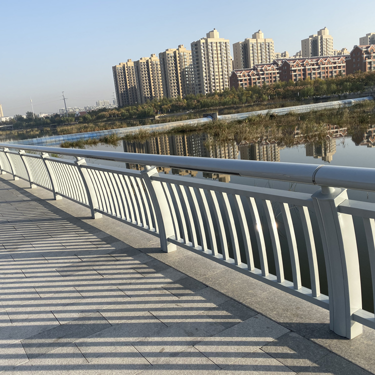 新疆復合管河道護欄圖片4 新疆復合管河道護欄圖片4