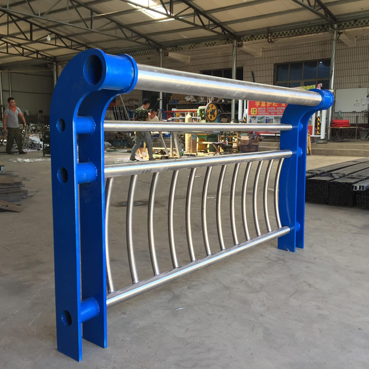 不銹鋼管護(hù)欄圖片1 不銹鋼管護(hù)欄圖片1