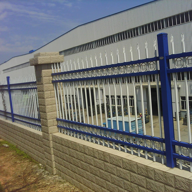 小區鋅鋼護欄圖片4 小區鋅鋼護欄圖片4