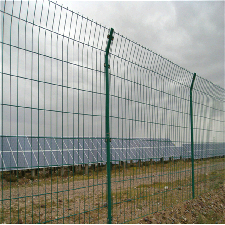光伏區(qū)域圍欄網(wǎng)圖片3 光伏區(qū)域圍欄網(wǎng)圖片3