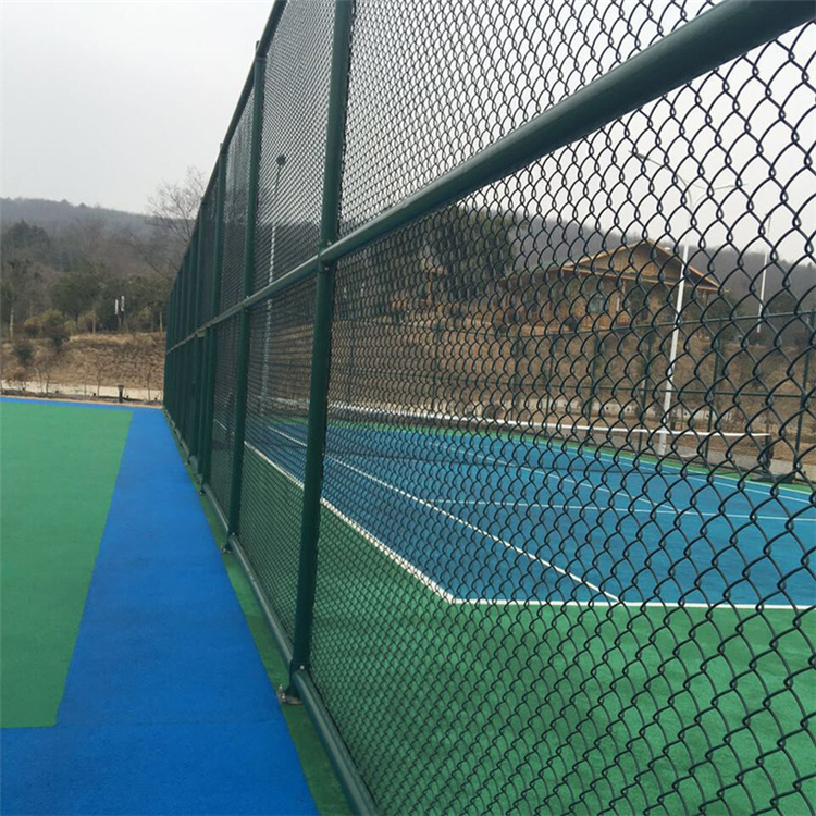 學(xué)校運動場圍欄圖片2 學(xué)校運動場圍欄圖片2