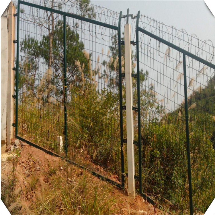 鐵路沿線隔離網圖片3