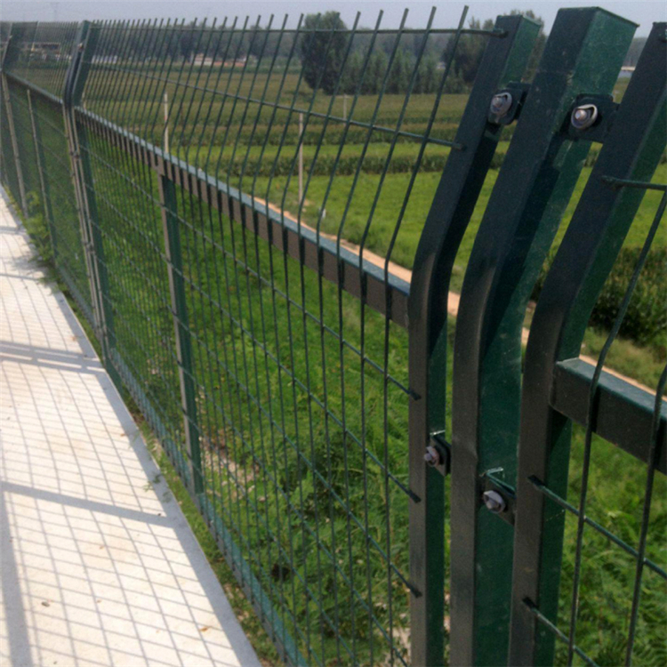 金屬網片防護柵欄圖片2 金屬網片防護柵欄圖片2