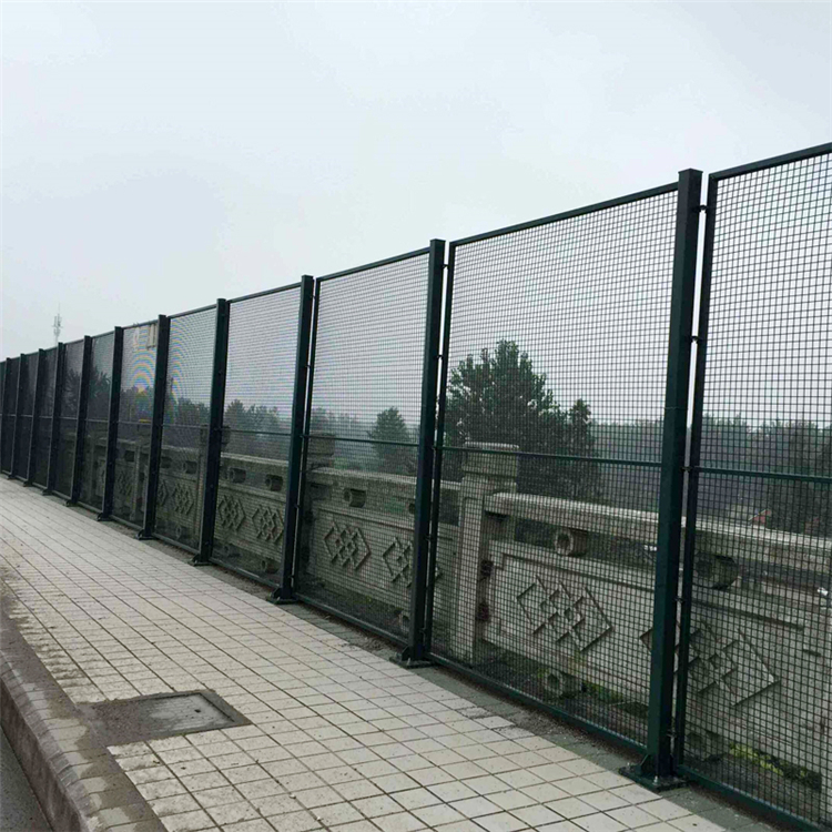 江蘇防落網隔離柵圖片2 江蘇防落網隔離柵圖片2