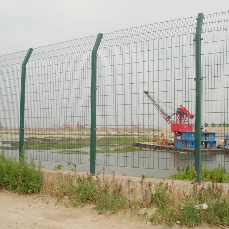 光伏鐵絲網圍欄圖片3 光伏鐵絲網圍欄圖片3