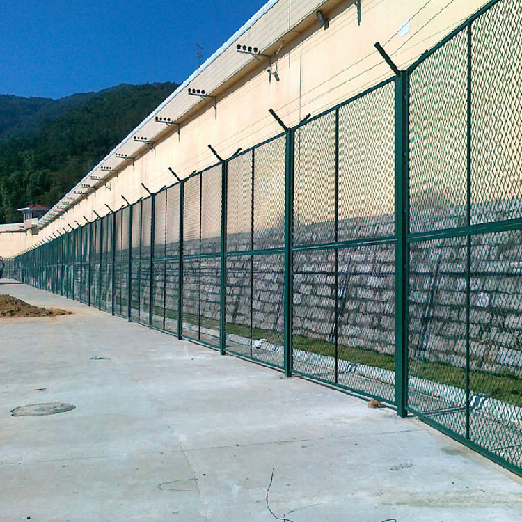 看守所鋼網墻圖片3