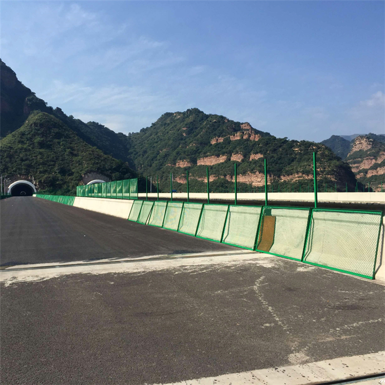 橋梁兩側隔離柵圖片4 橋梁兩側隔離柵圖片4