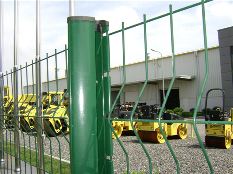 四川桃型柱加強折彎圍欄圖片3