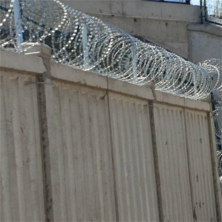 河南刀片隔離網圖片2 河南刀片隔離網圖片2