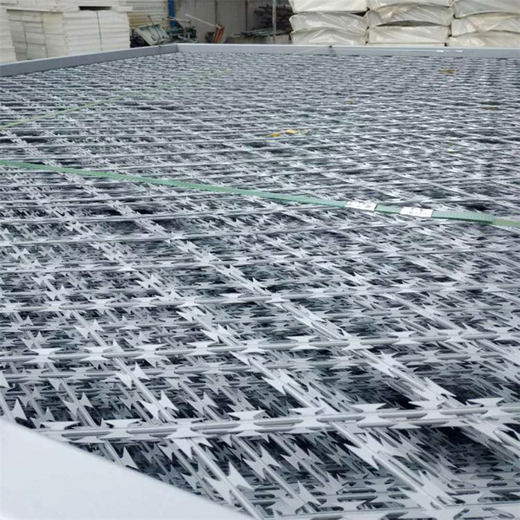 四川焊接刀片鐵絲網圖片2