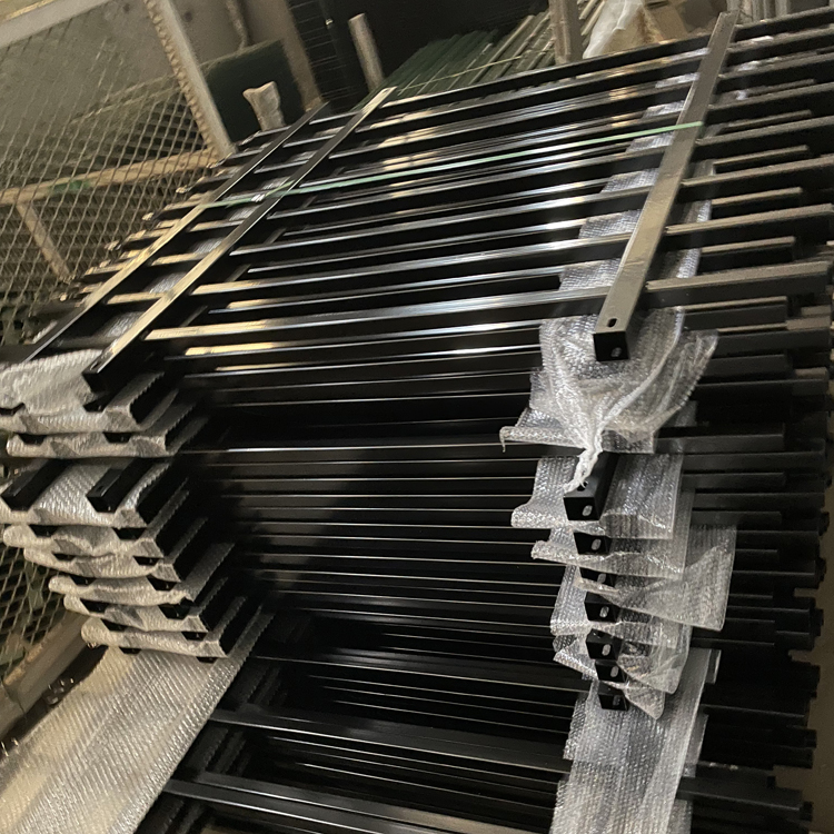 鋅鋼護欄防腐圍墻柵欄圖片4 鋅鋼護欄防腐圍墻柵欄圖片4