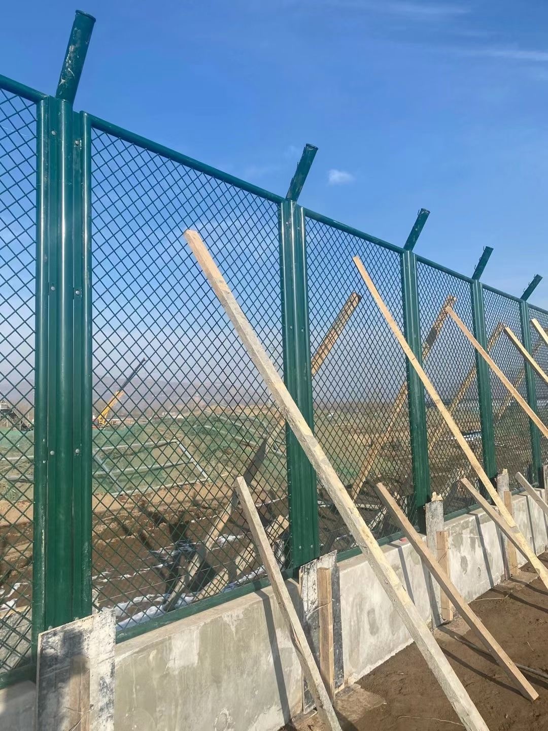 保稅區鐵絲網圍欄圖片4