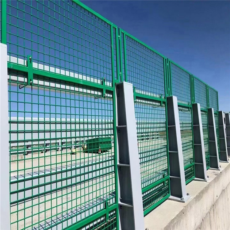 江蘇高速公路橋梁防拋網(wǎng)圖片2 江蘇高速公路橋梁防拋網(wǎng)圖片2