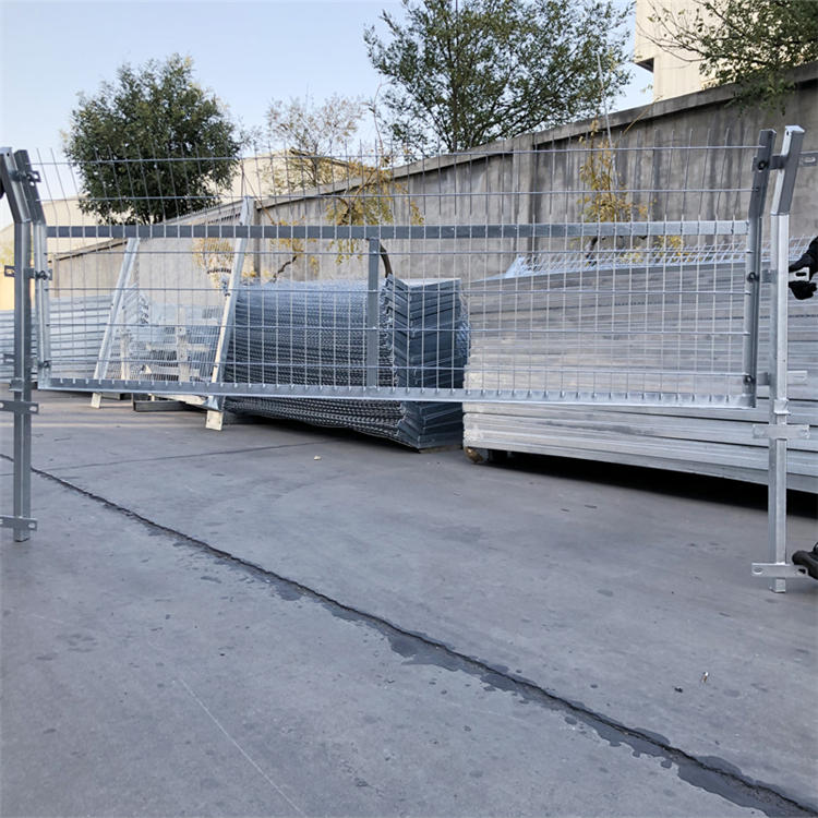 鐵路熱鍍鋅防爬刺加高網片廠家圖片2 鐵路熱鍍鋅防爬刺加高網片廠家圖片2