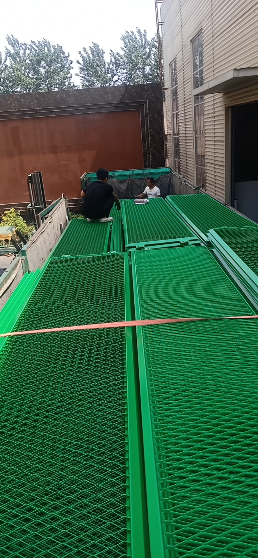 高速公路防眩網保驗收圖片3