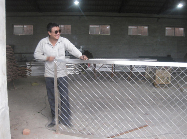 海關自貿區金屬隔離網柵欄圖片6