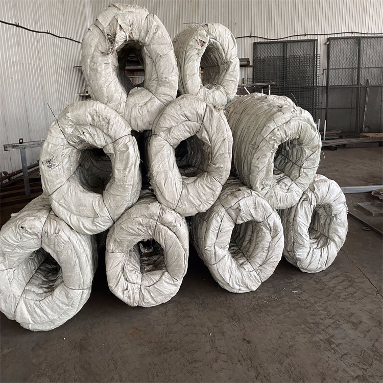 機場刺絲滾籠安裝規范圖片7