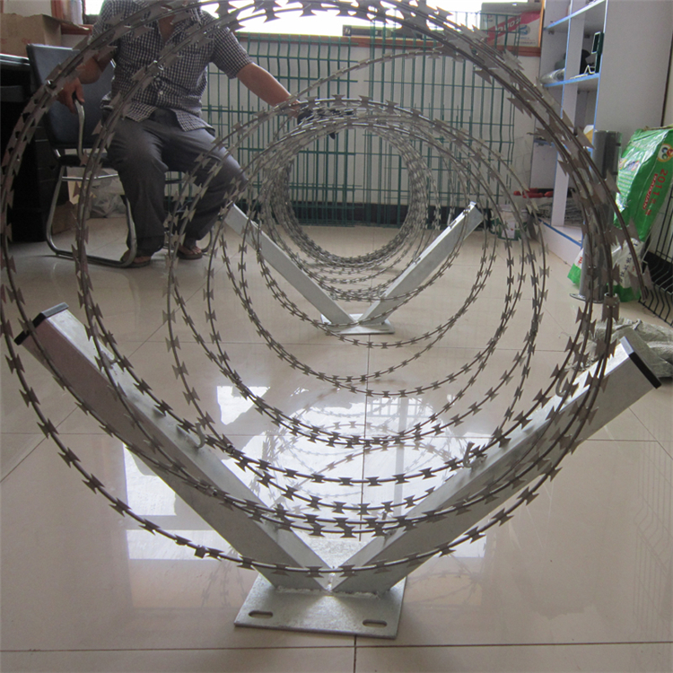 熱鍍鋅不銹鋼刀片刺網型號推薦圖片7