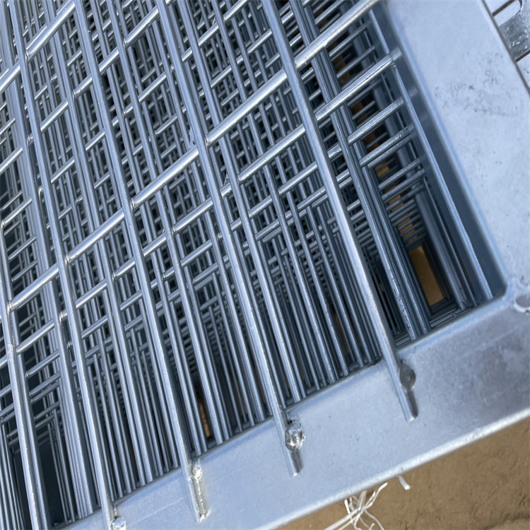 高速公路隔離柵保驗(yàn)收的產(chǎn)品圖片2