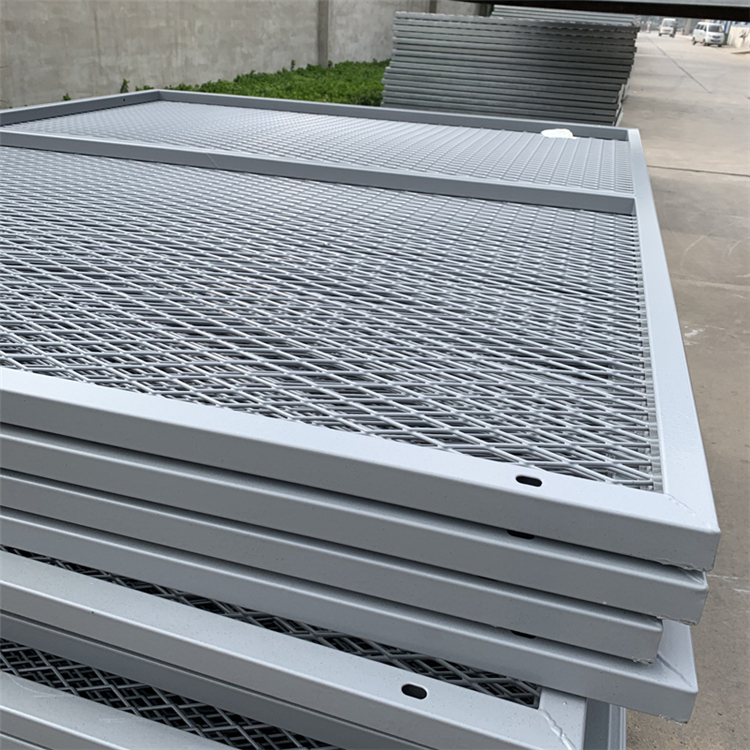 監(jiān)獄隔離網(wǎng)各種型號(hào)的不同選擇圖片6 監(jiān)獄隔離網(wǎng)各種型號(hào)的不同選擇圖片6