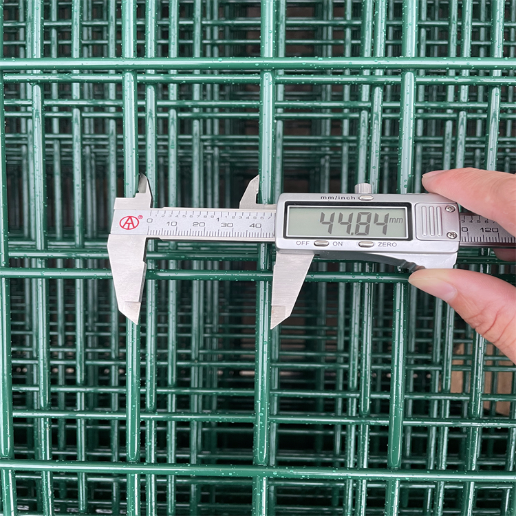 機場鋼筋網(wǎng)圍界生產(chǎn)廠家圖片2