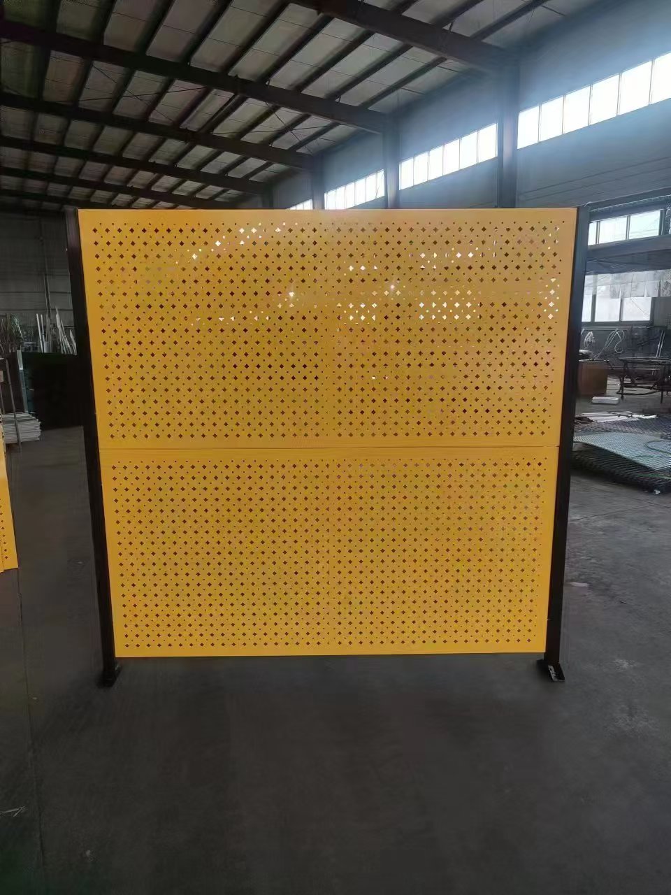 貴州機器人小孔隔離網(wǎng)圍欄圖片8