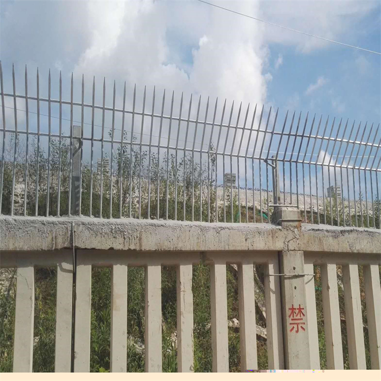 江蘇鐵路熱鍍鋅金屬防爬刺圖片5 江蘇鐵路熱鍍鋅金屬防爬刺圖片5