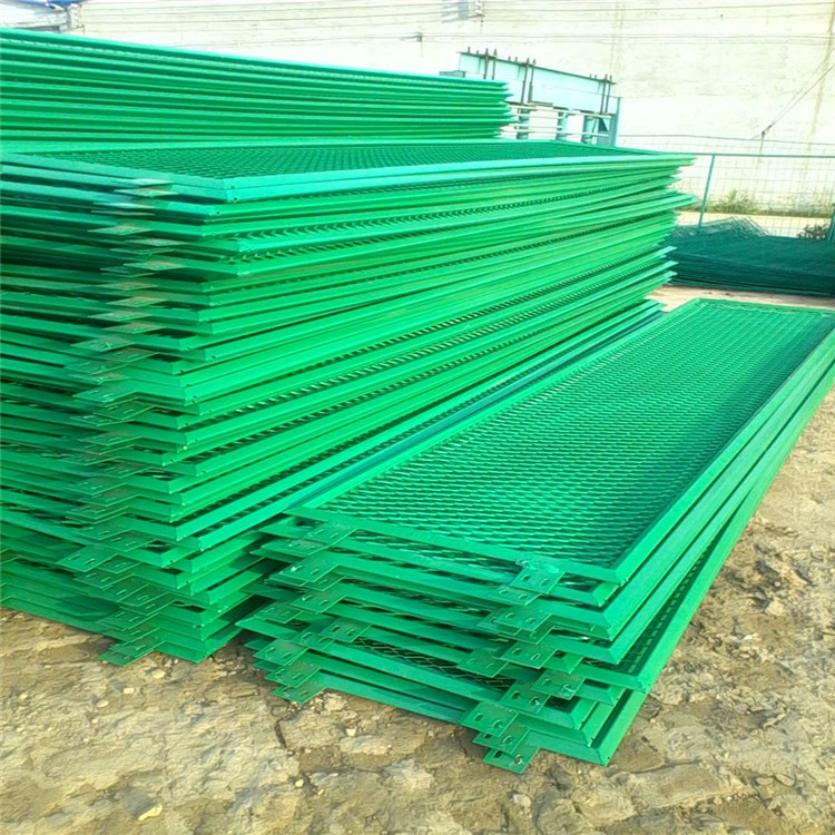 高速公路防眩網護欄圖片2 高速公路防眩網護欄圖片2