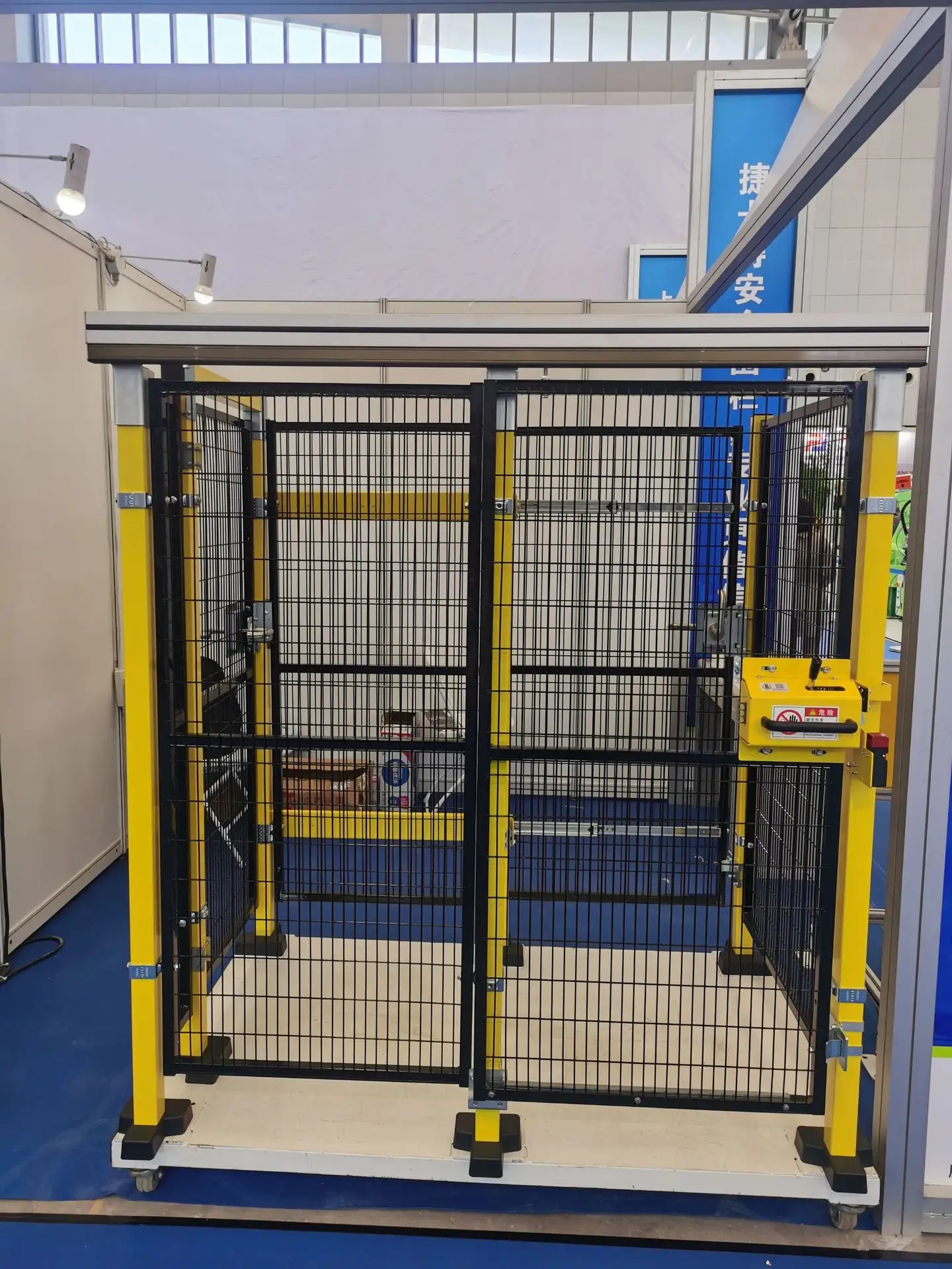 機器人無縫車間隔離網