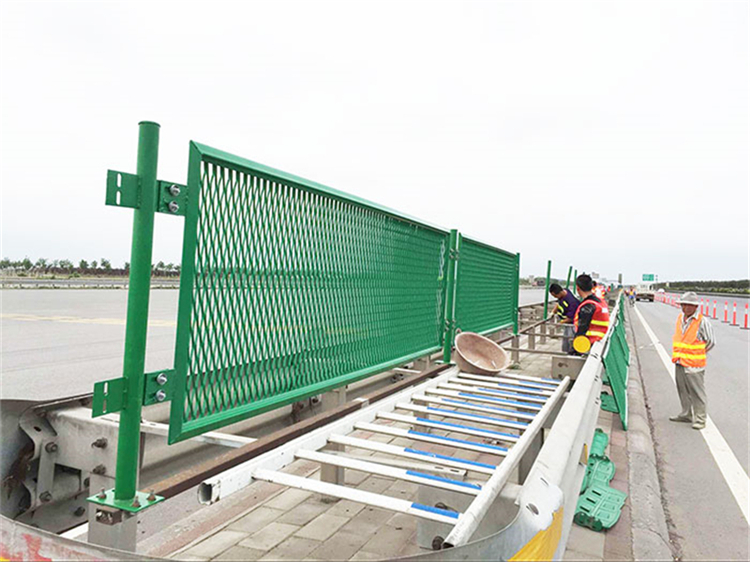 高速公路防眩網護欄