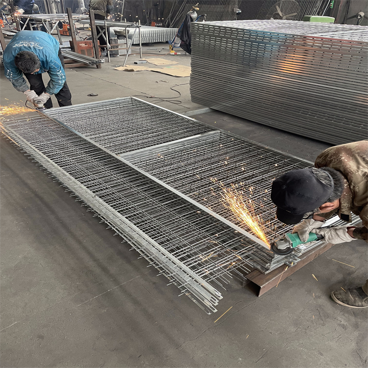 高速公路隔離柵護欄圖片4 高速公路隔離柵護欄圖片4